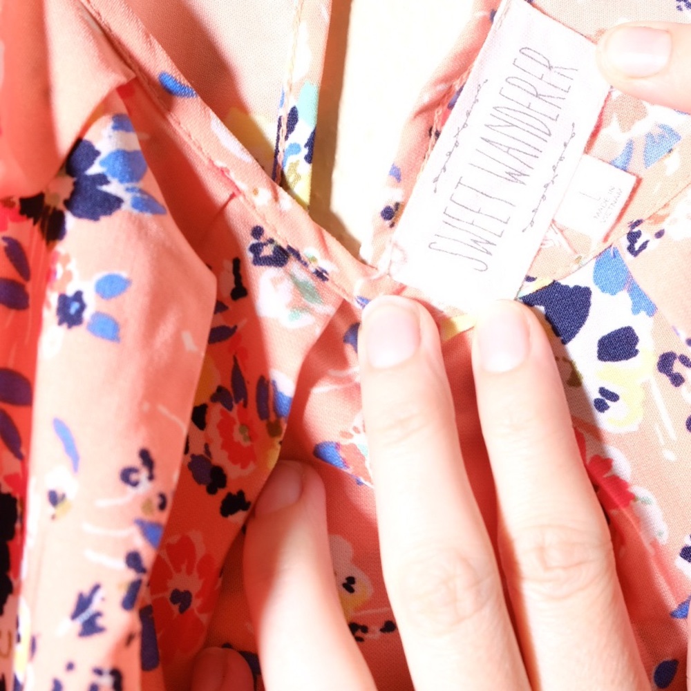 Pink wildflower dress • Sweet Wanderer - Picture 2 of 3